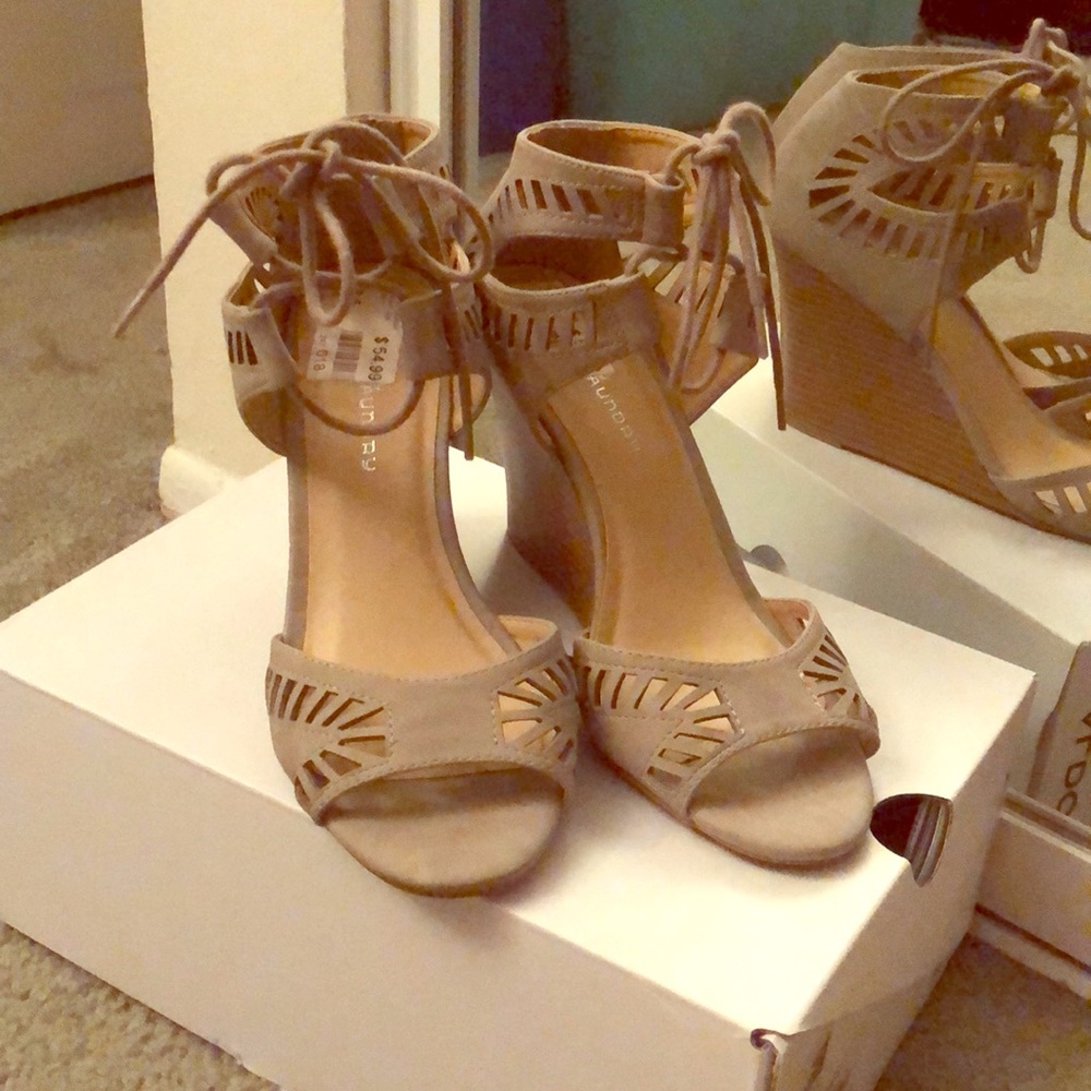 Chinese laundry wedges size 8.5 brand new